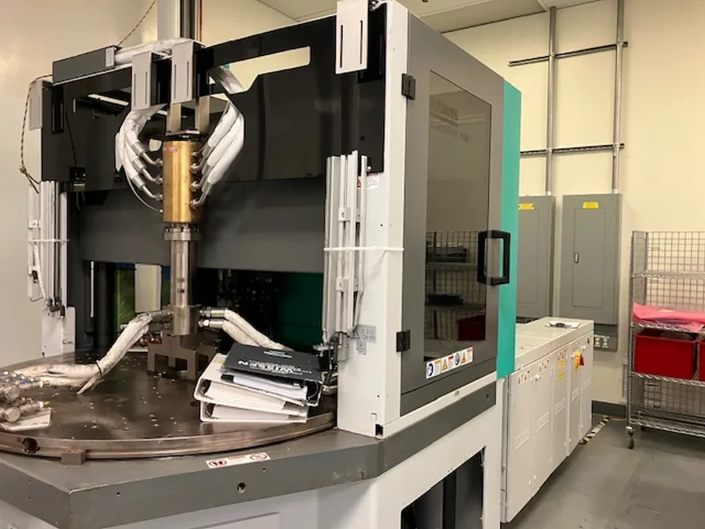 Used Arburg 1500T 1600-170 Injection Molding Machine For Sale