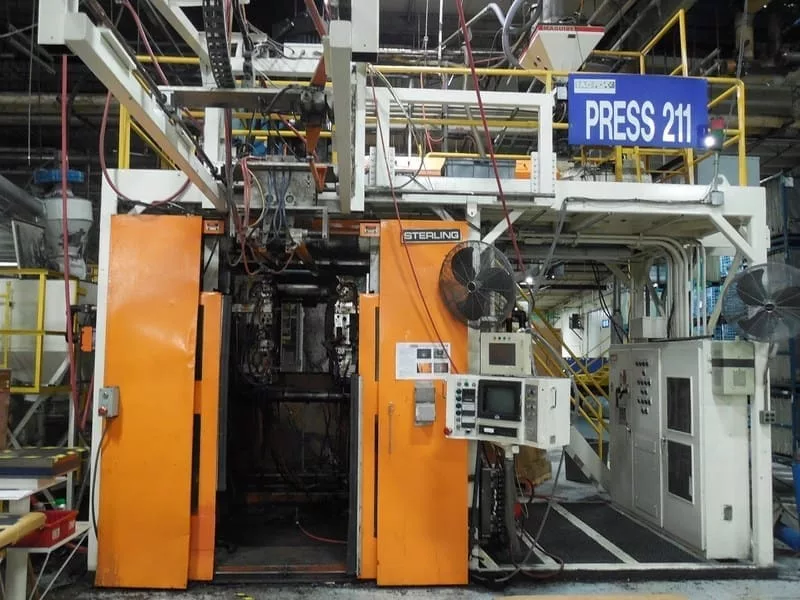 1995 Sterling / Davis Standard Accumulator Head