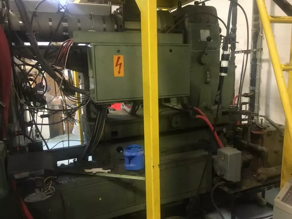 Battenfeld Fischer FHB-106-1 Blow Molder, photo 3 of 4