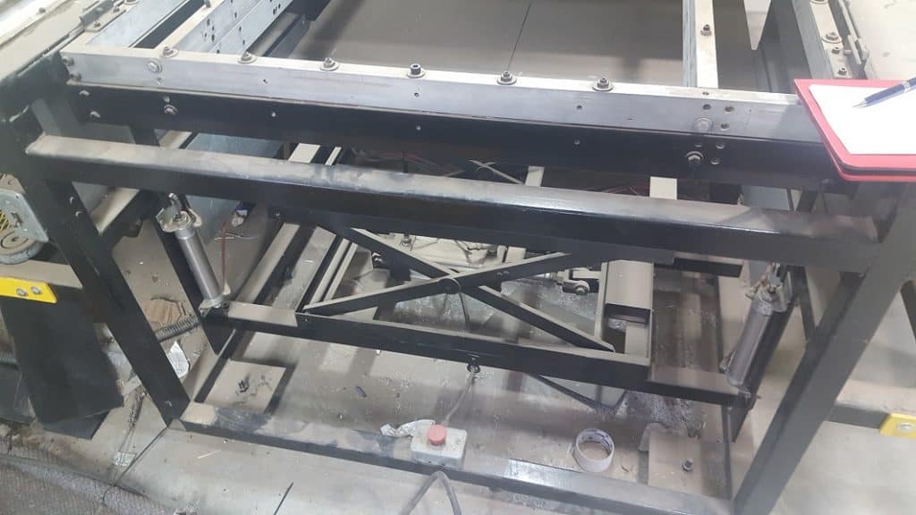 Custom Manufacturer Double Ender Vacuum Former – photo 7 of 12