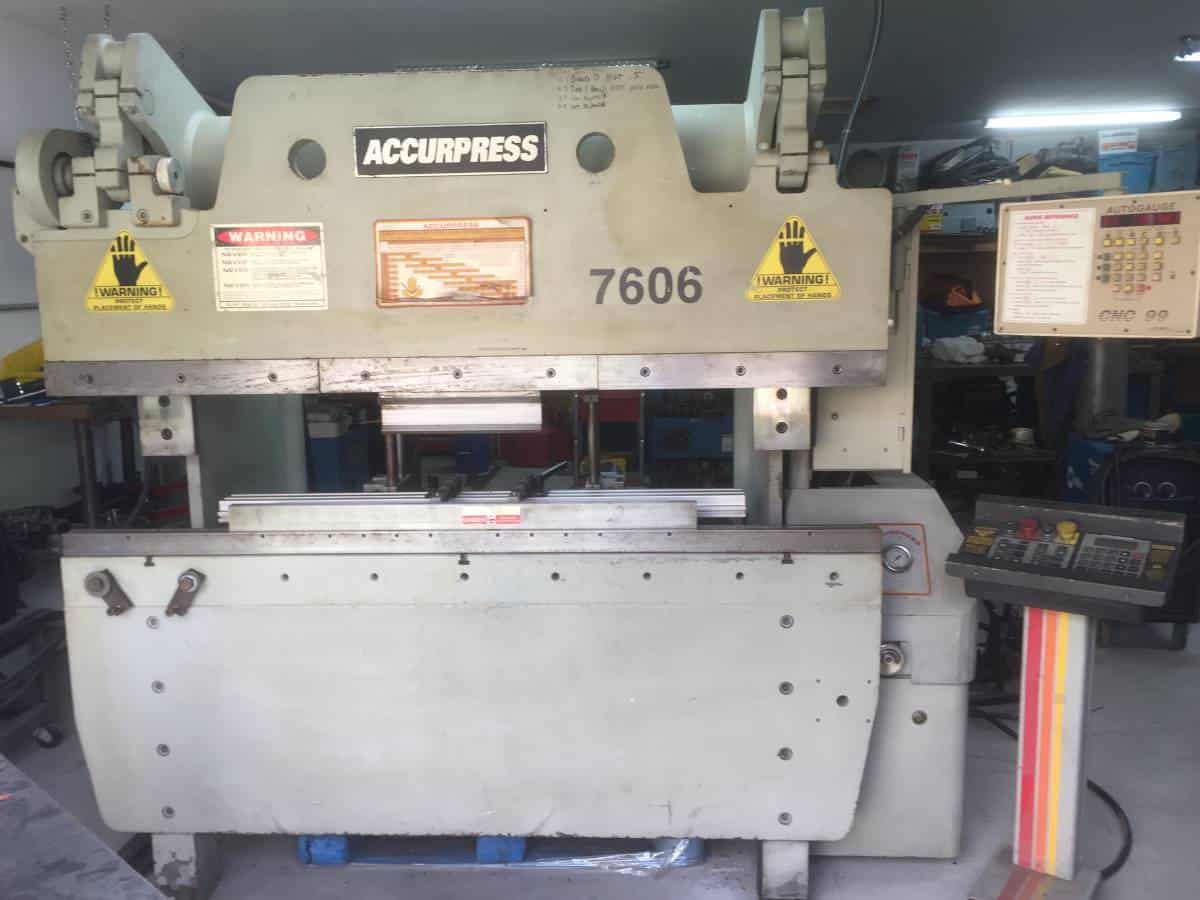1999 Accurpress 7606