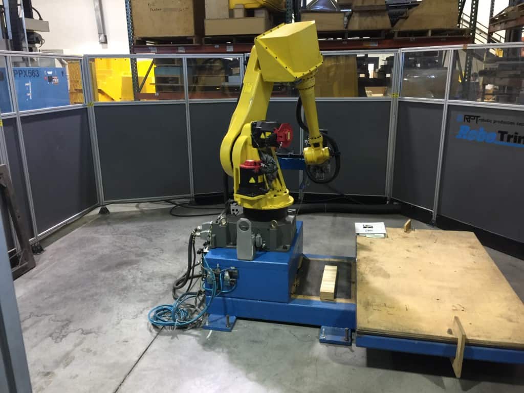 2004 Fanuc M-710iB