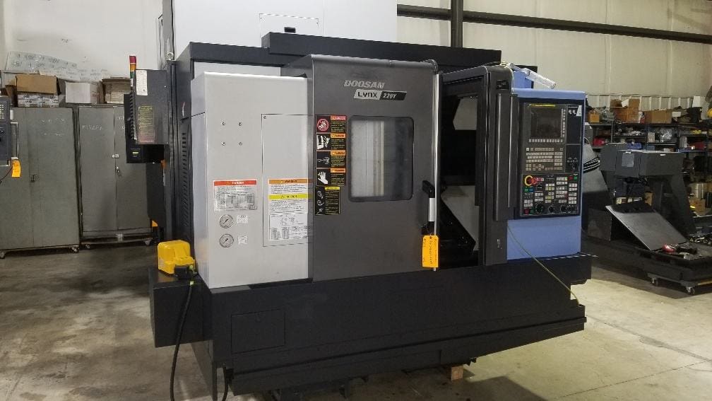 2016 Doosan Lynx 220YA