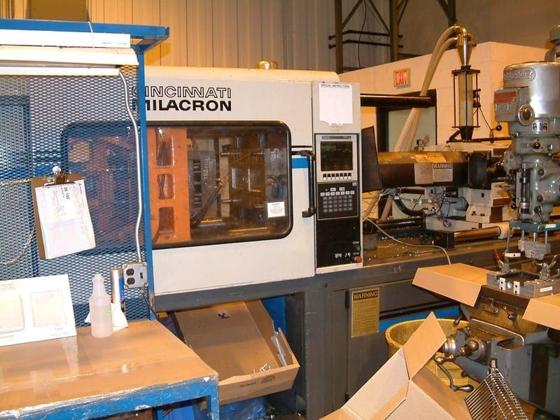1995 Cincinnati Milacron VT220-17
