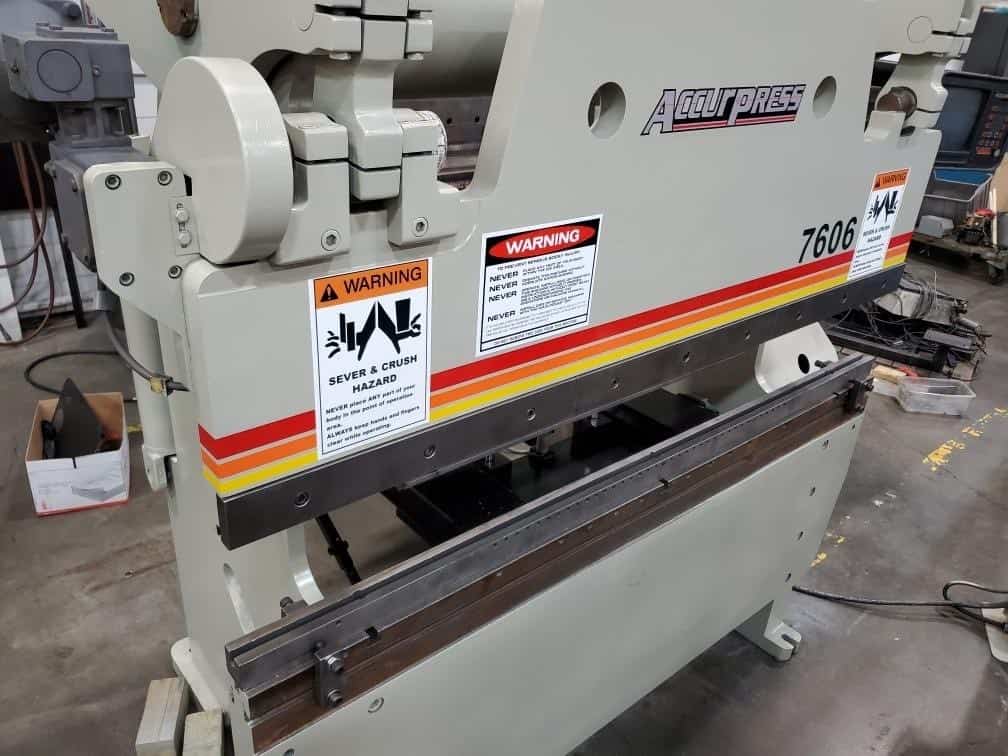 1999 Accurpress 7606