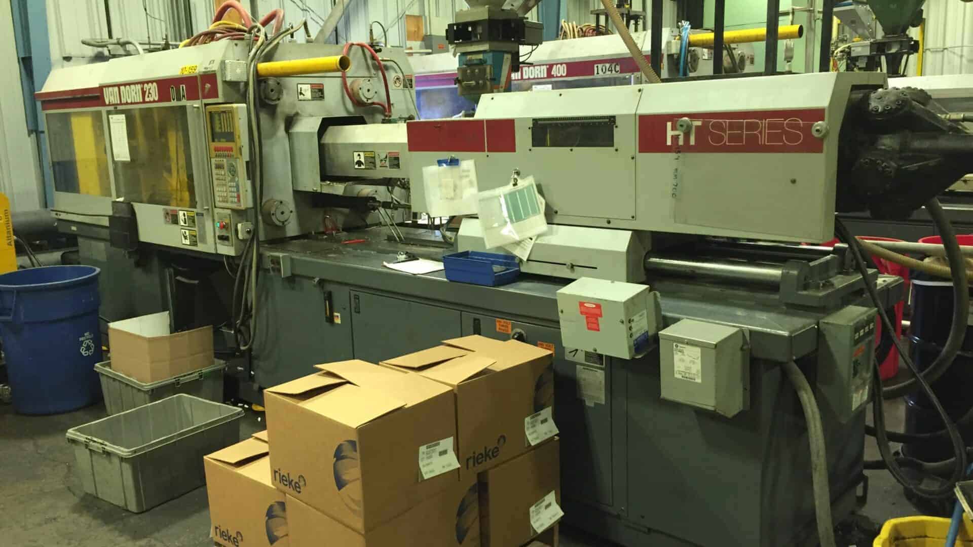 1998/1999 Van Dorn 230 HT-20