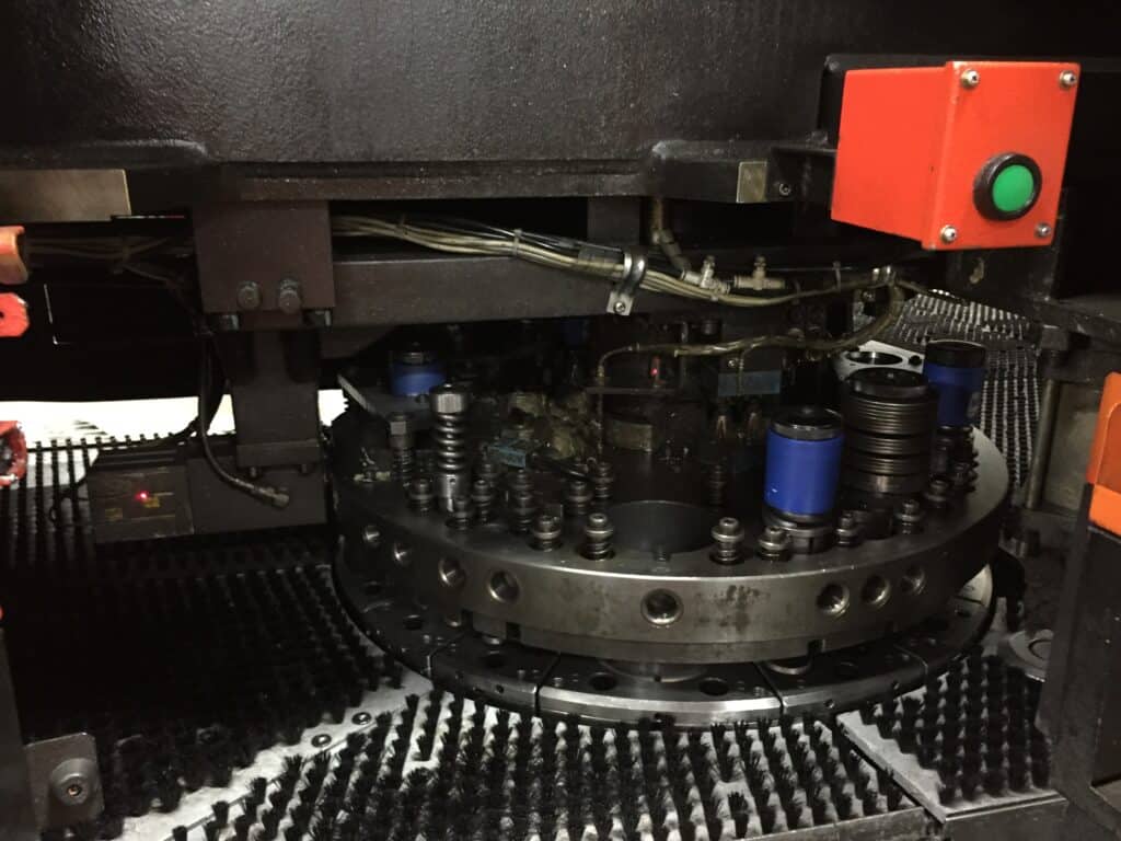 2000 Amada Vipros 255