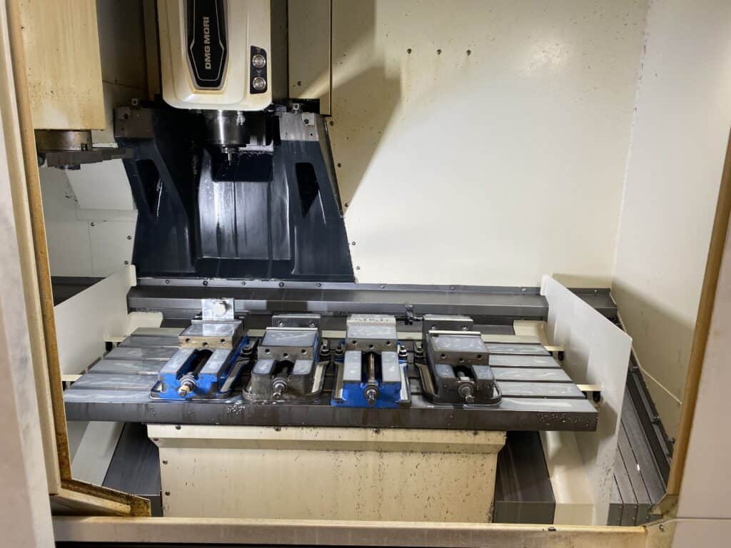 2017 DMG Mori CMX1100V