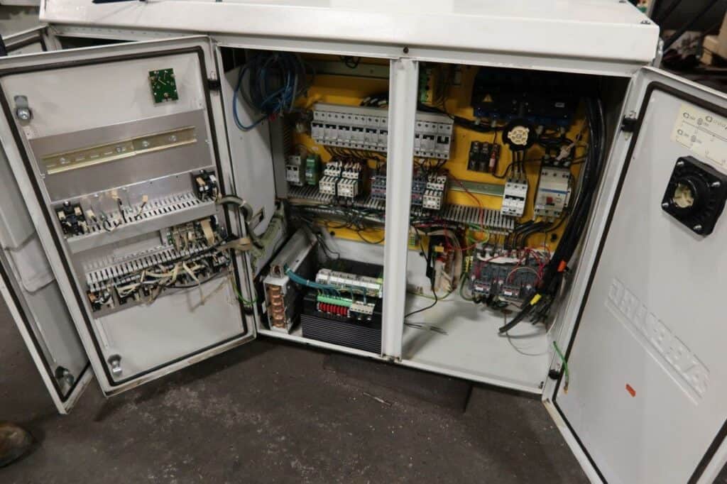 1999 Arburg 520C 2000 675