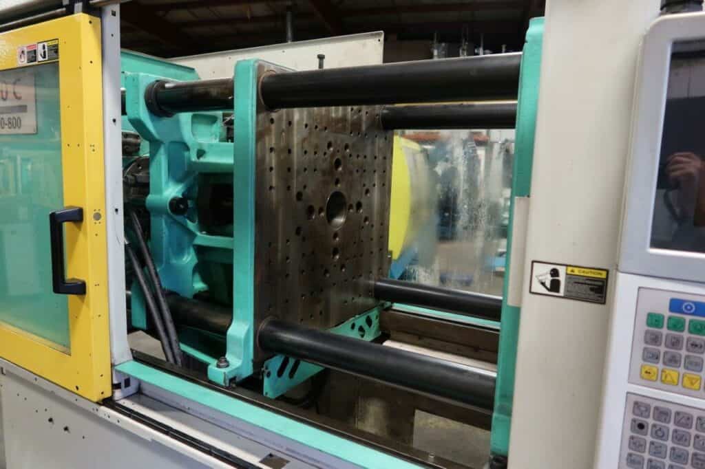 2004 Arburg 570C 2200-800