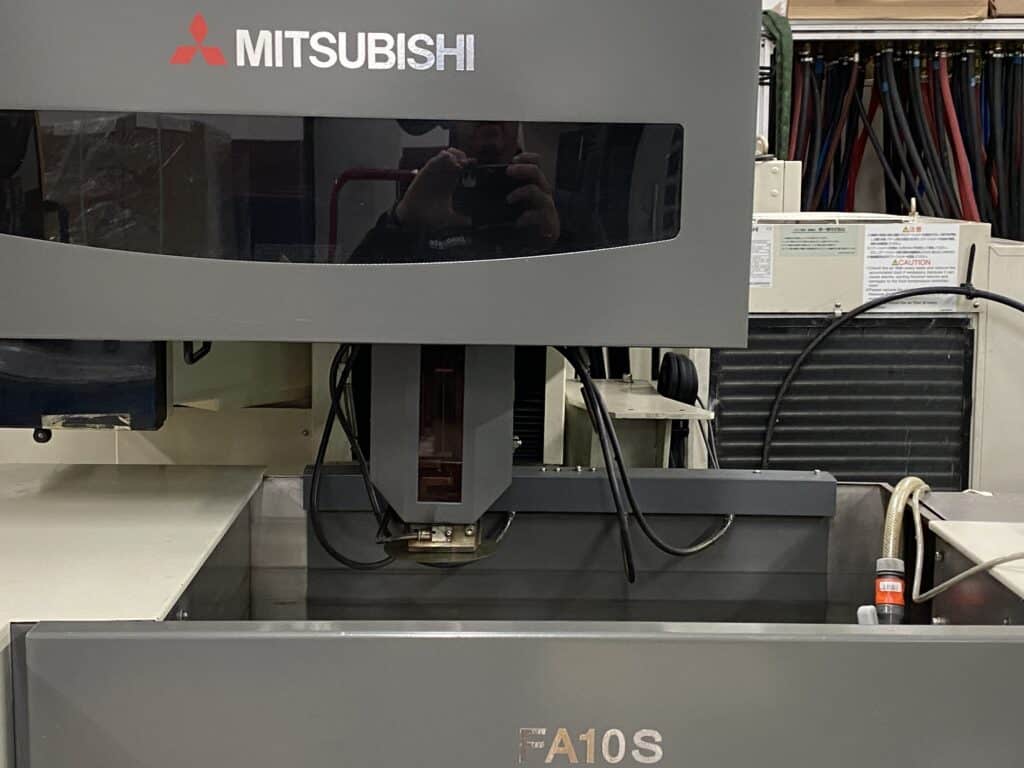 2006 Mitsubishi FA10SM