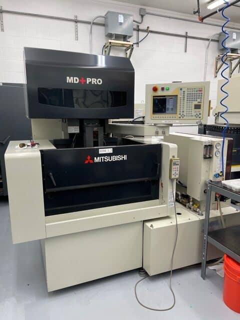 2007 Mitsubishi FA10 MD PRO