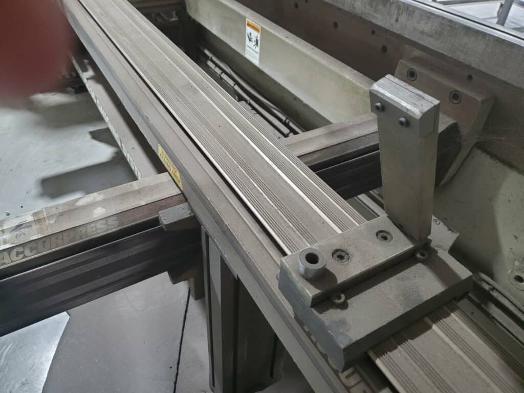 2000 Accurpress 717512