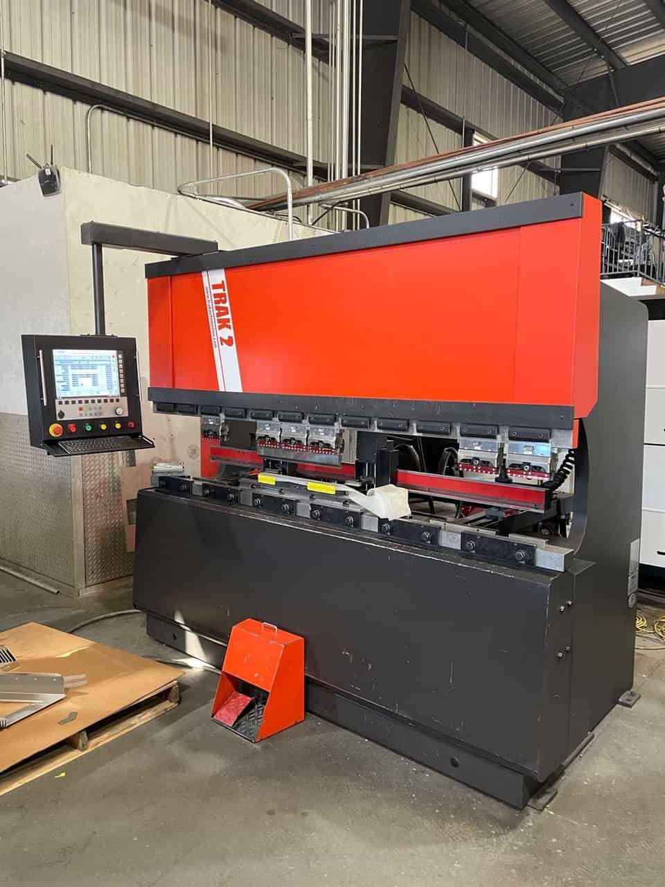 Amada FBD 8025