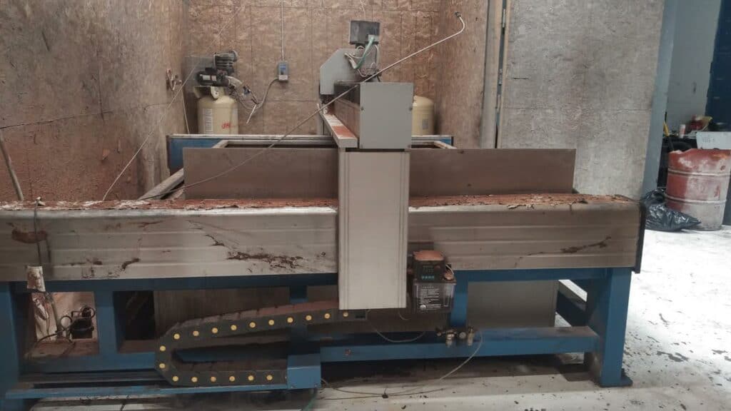 2018 A&V 1006BA