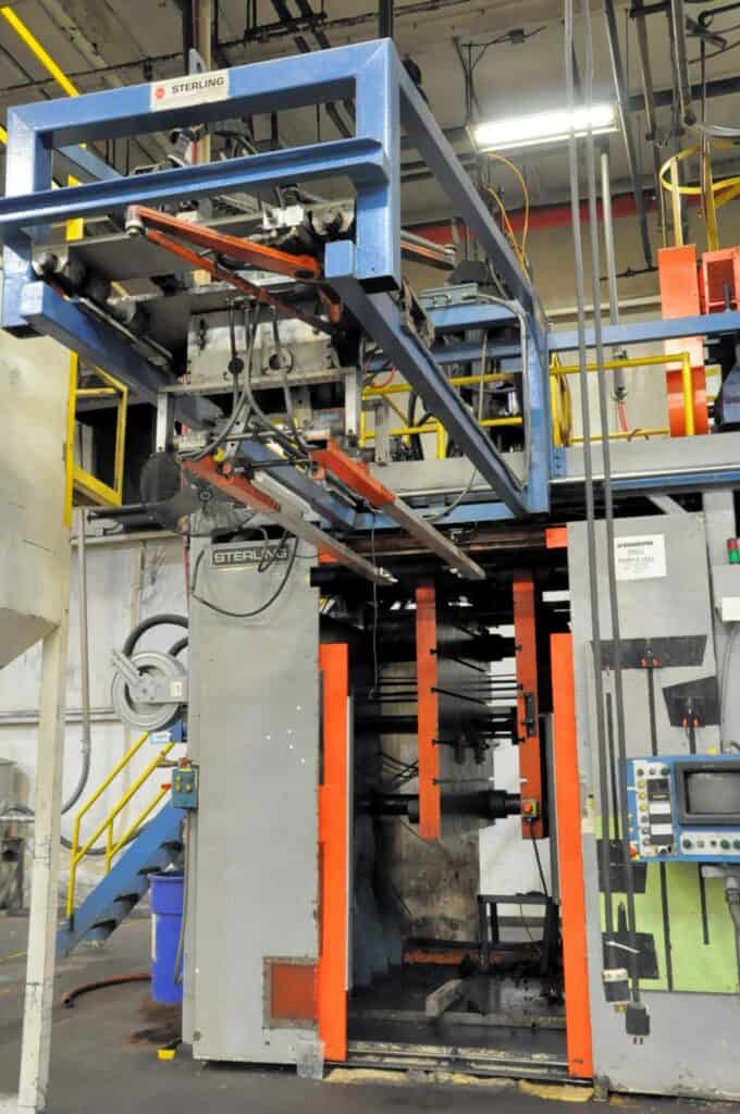 Used Sterling 20 lb Heads Double/Double Style Blow Molder for Sale