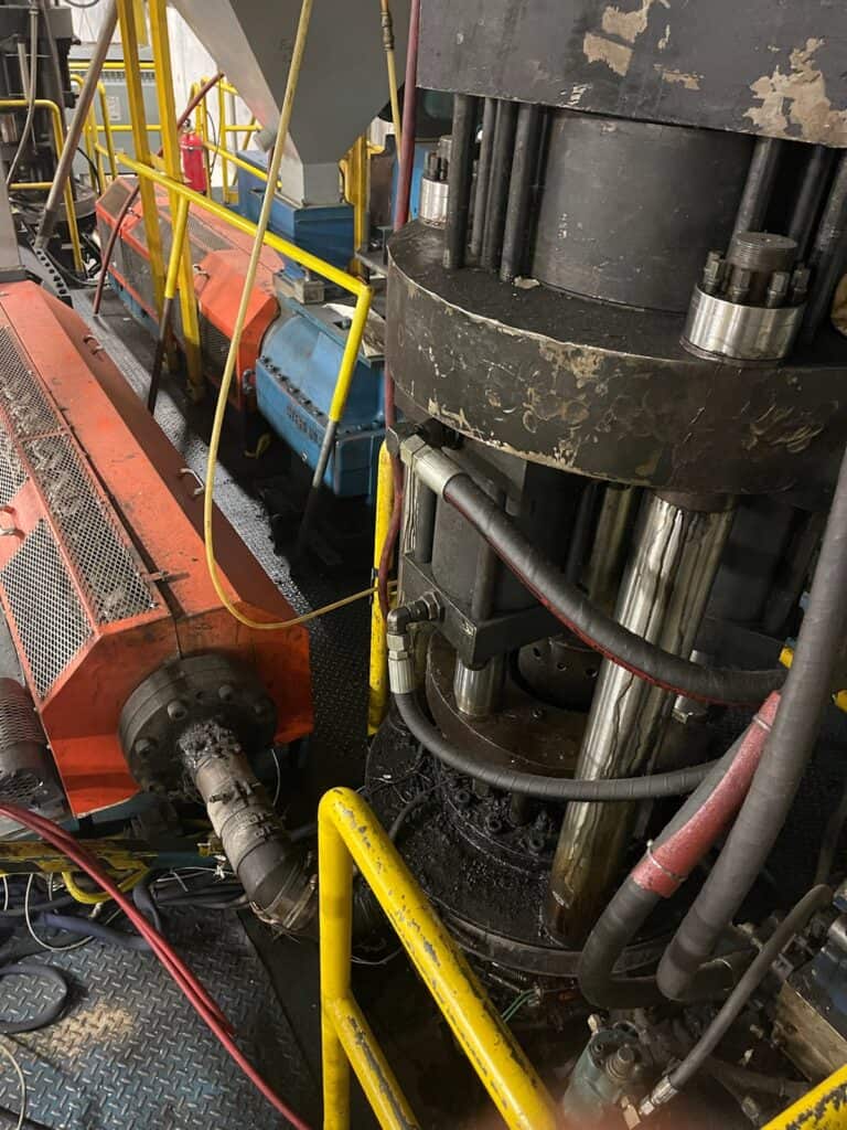 Used Sterling 20lb Accumulator Head Blow Molder For Sale