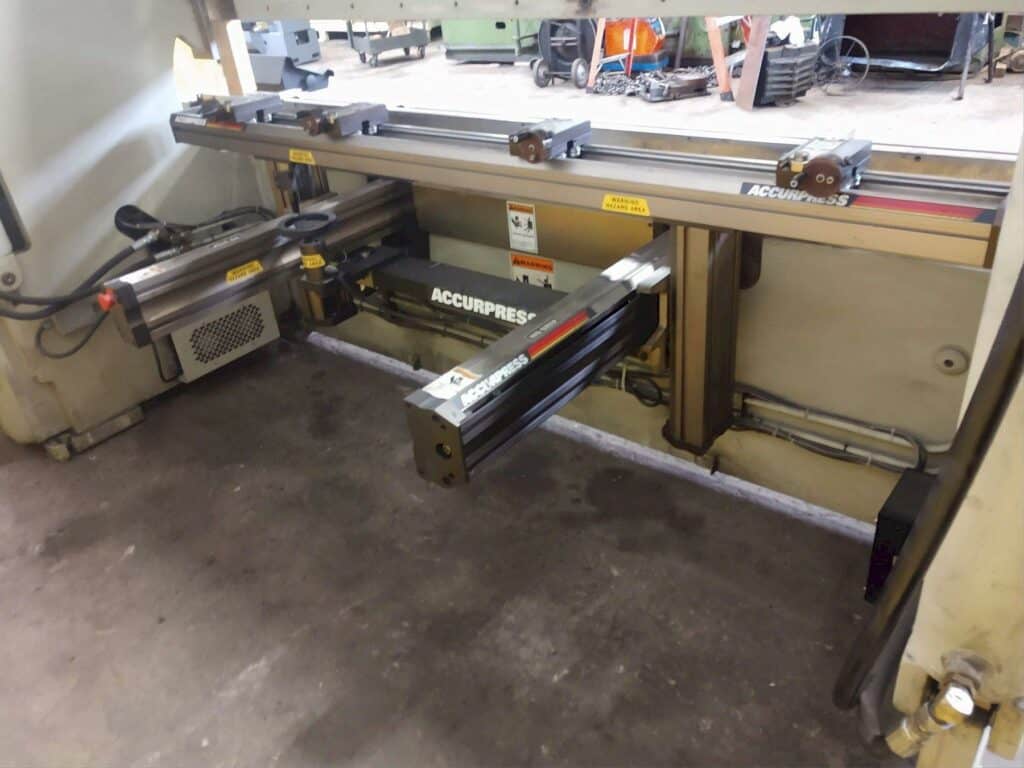 2002 Accurpress Advantage 710010 – photo 11 of 23