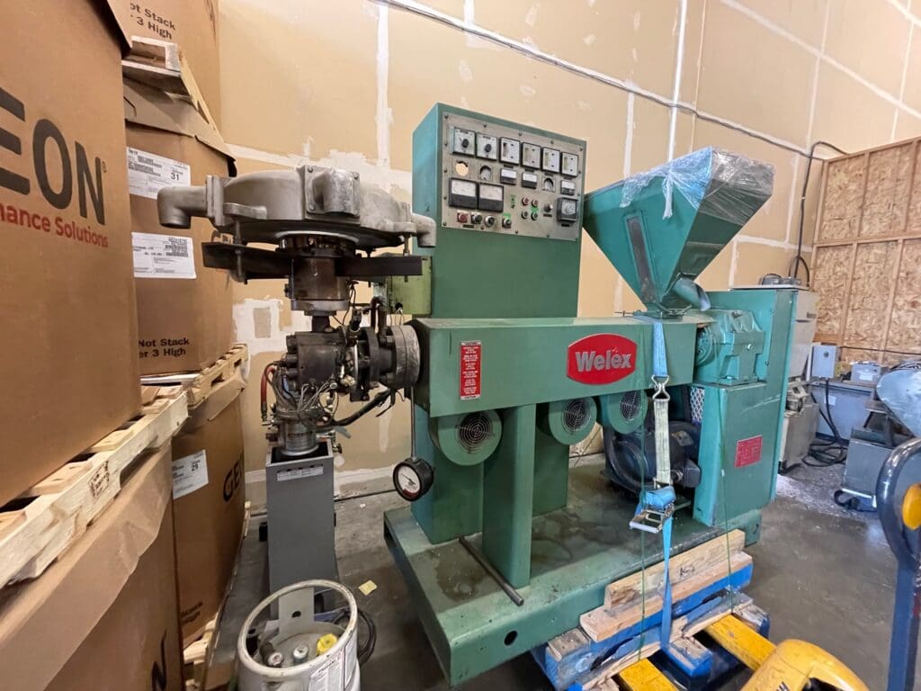 Used Welex 200-241 extruder For Sale