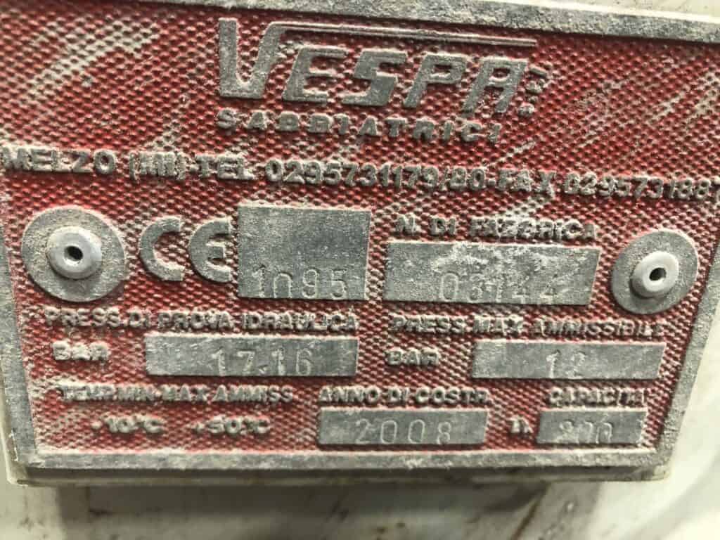 2008 Mitsubishi Abrasive Hopper