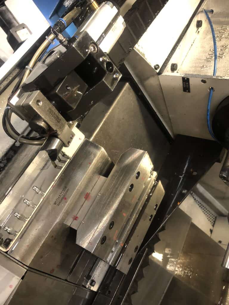 2008 Schutte 305 Linear Grinder, photo 9 of 28