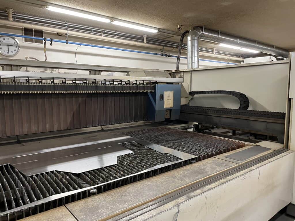 Used Mitsubishi LVP 3015 3500 CNC Lasers For Sale