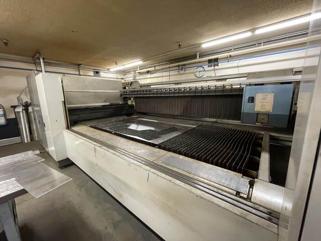 Used Mitsubishi LVP 3015 3500 CNC Lasers For Sale