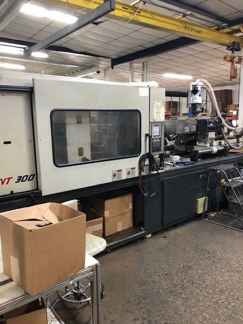 1999 Cincinnati Milacron VT300-29