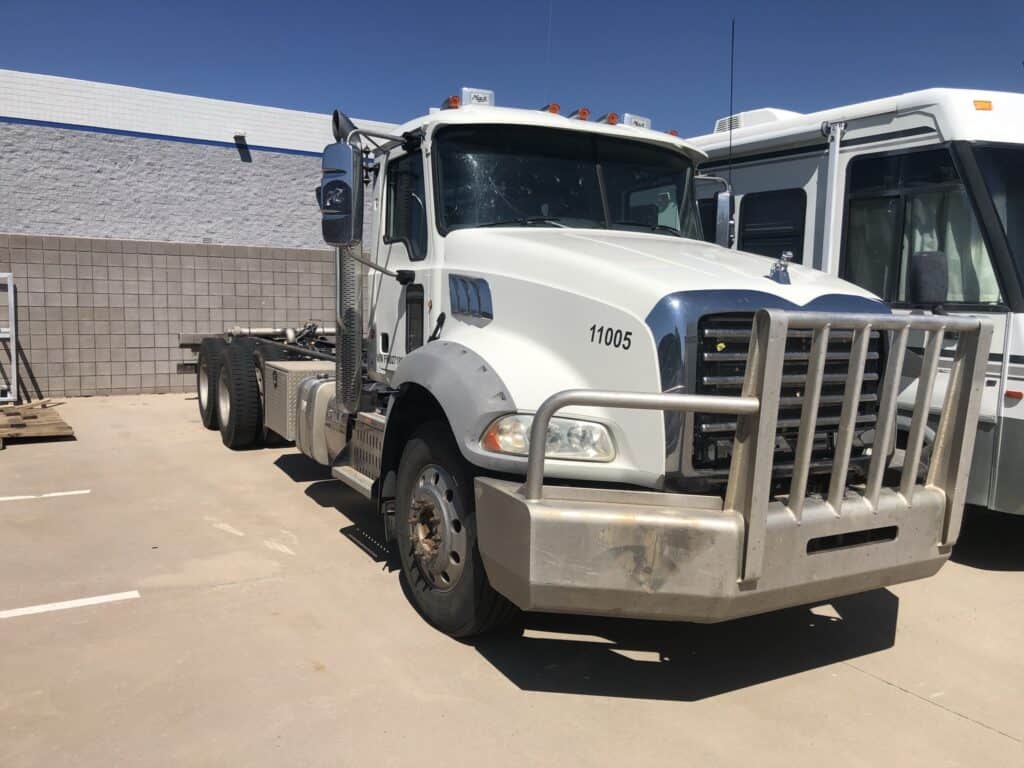 2014 Mack GU813