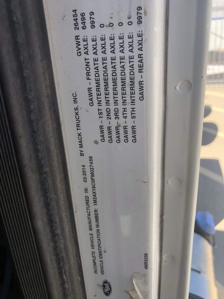 2014 Mack GU813