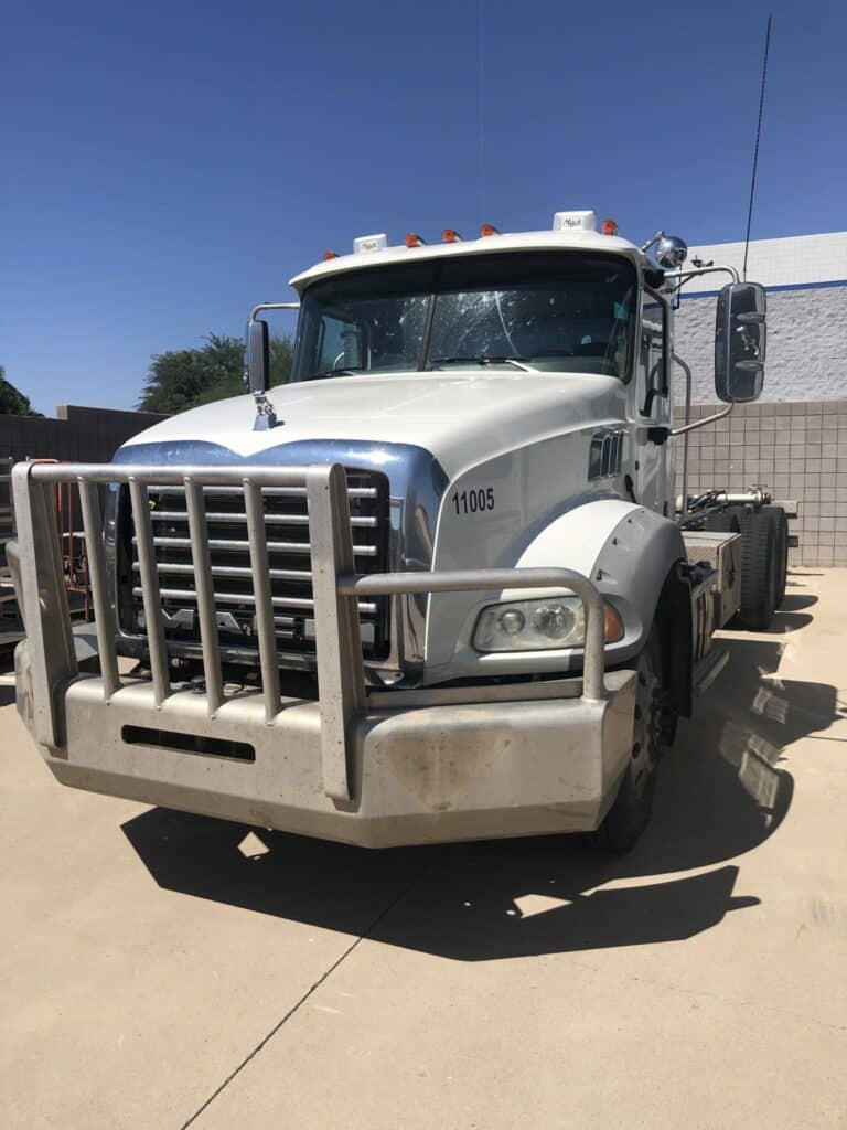 2014 Mack GU813