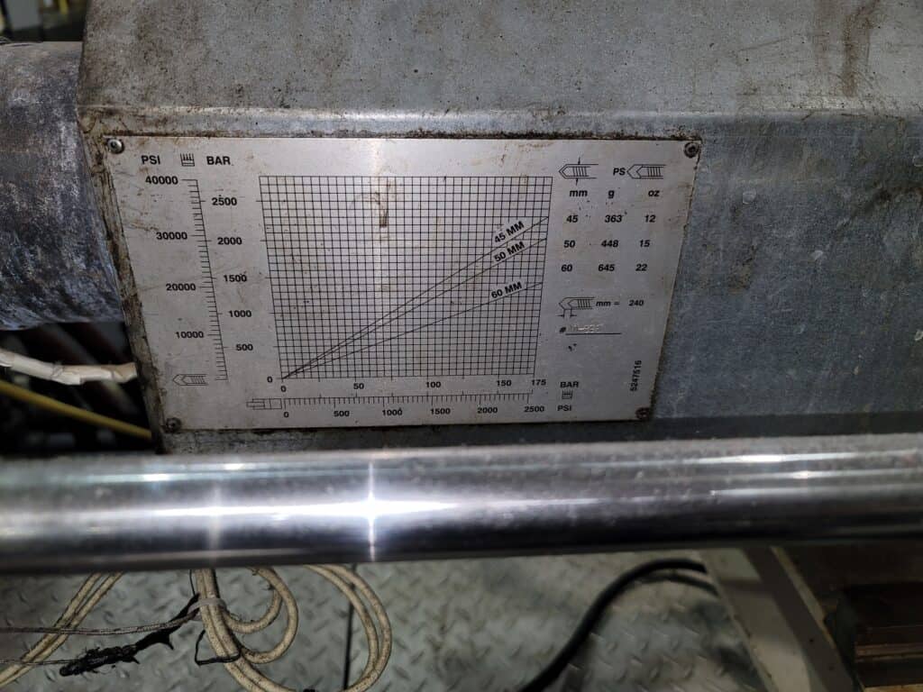 2000 Milacron MT225-22