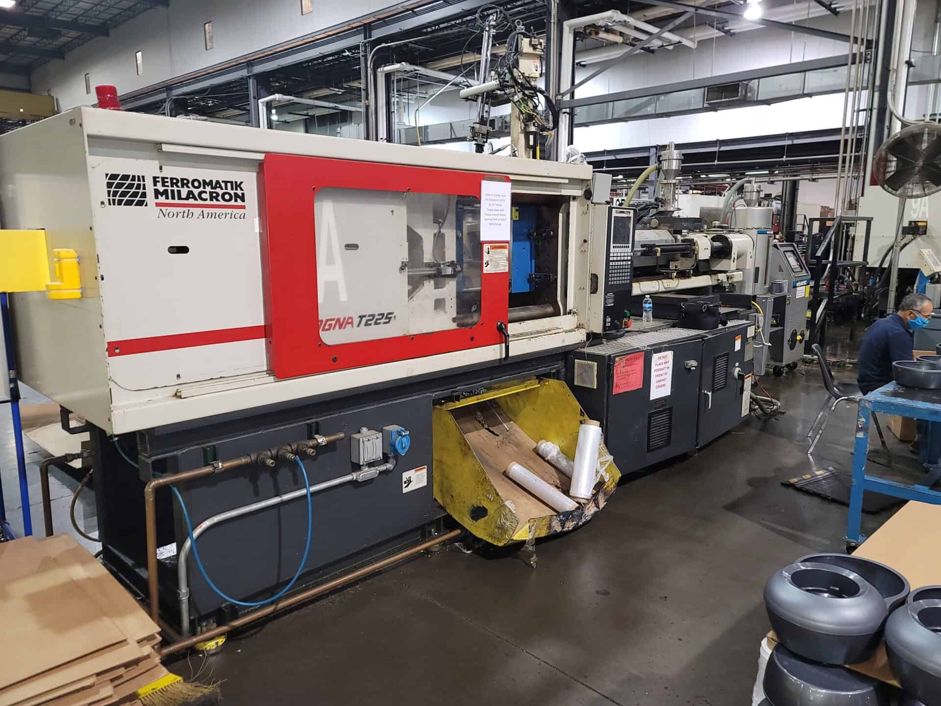 2000 Cincinnati Milacron MT225-22