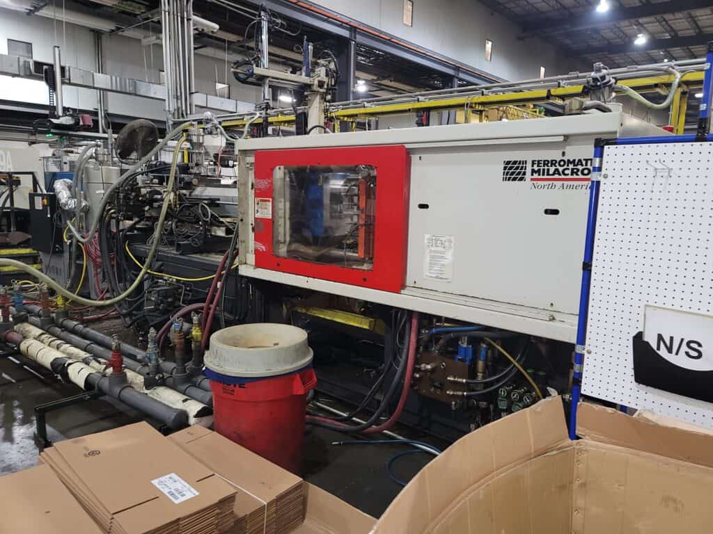 2000 Milacron MT225-22