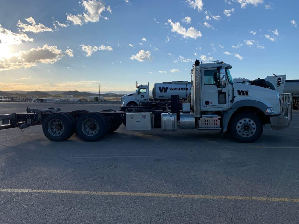 2015 Mack GU813