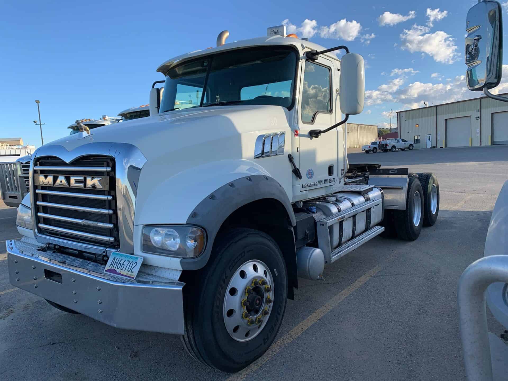 2018 Mack GU713