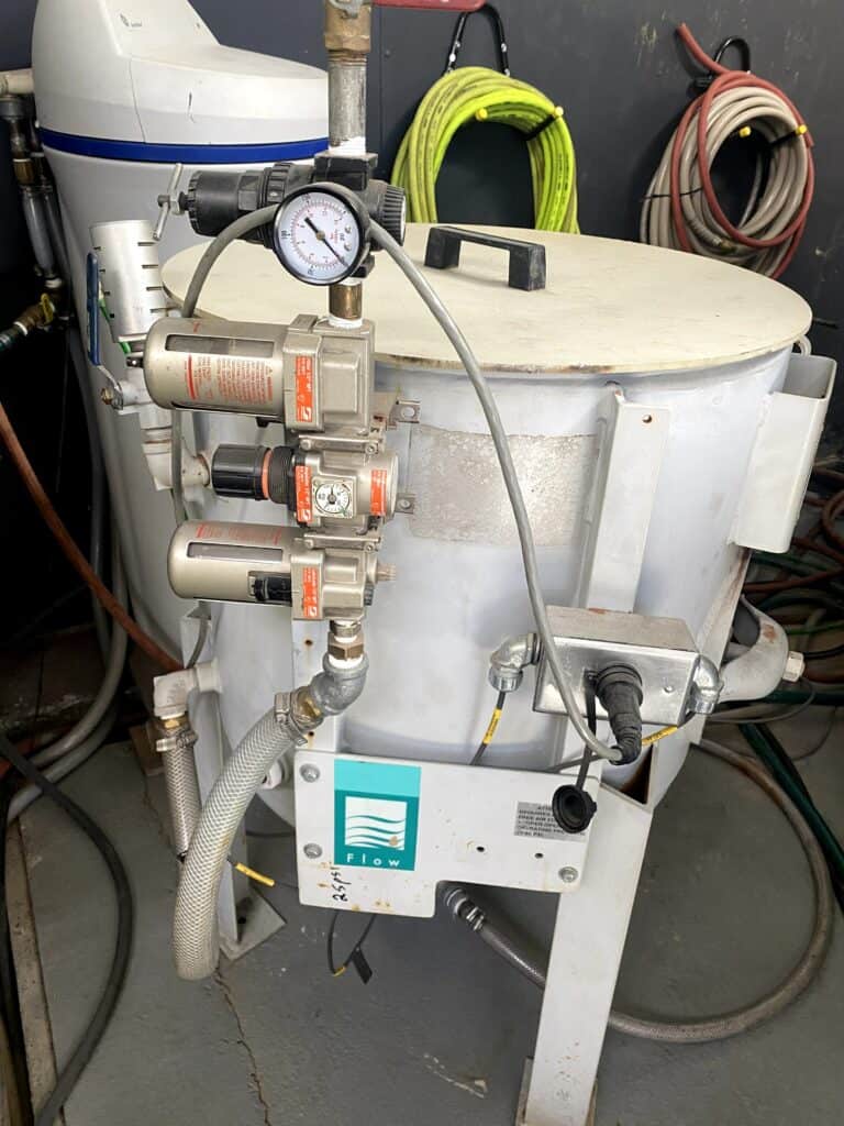 2005 Flow IFB 4400