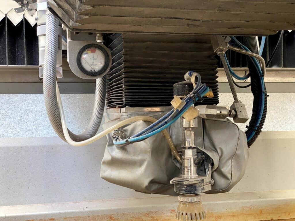 2005 Flow IFB 4400