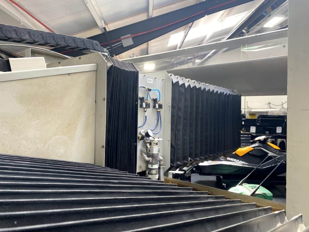 2005 Flow IFB 4400