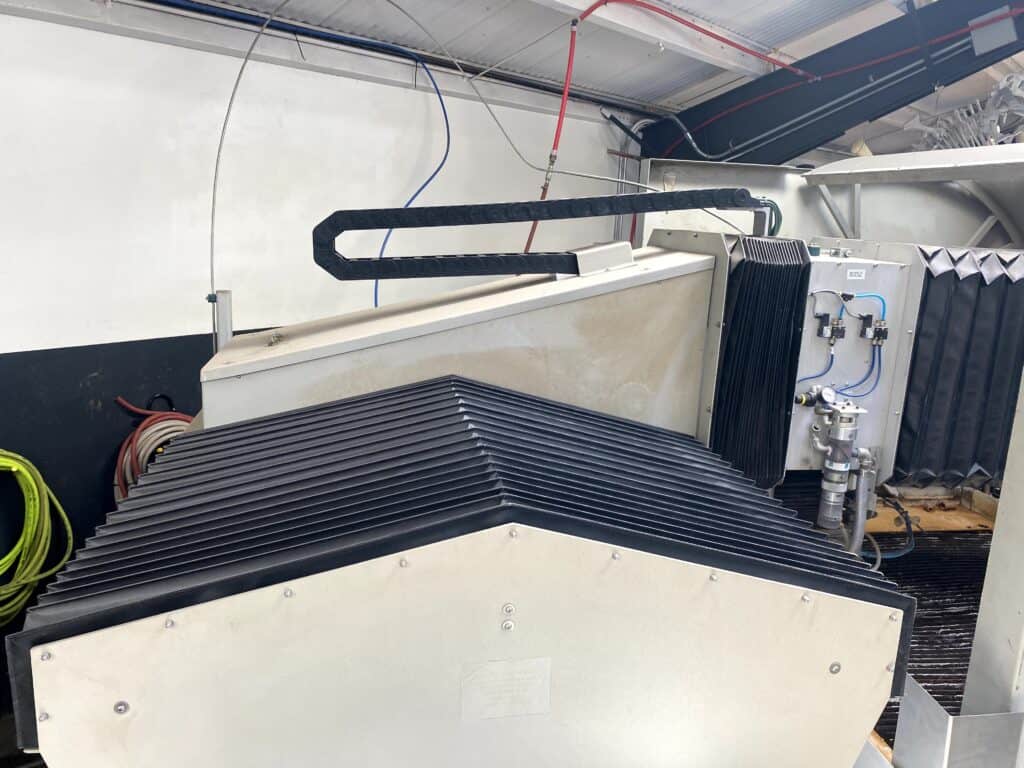 2005 Flow IFB 4400