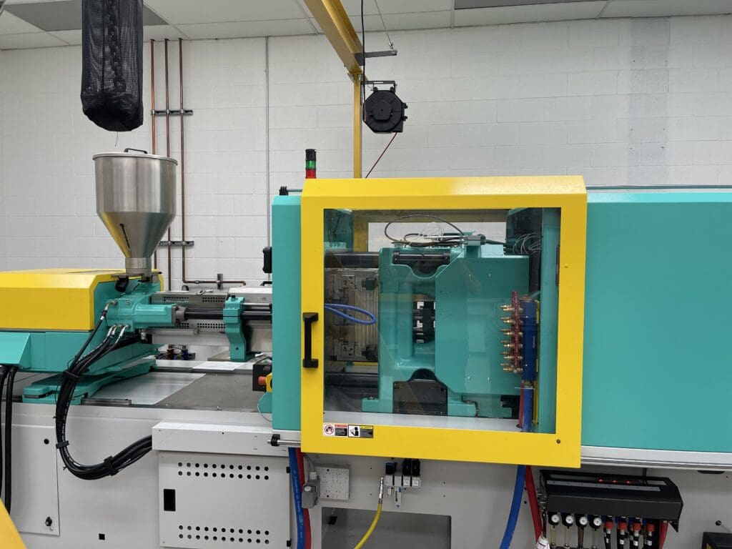 Used Arburg 520E 1500-400 Injection Molding Machine For Sale
