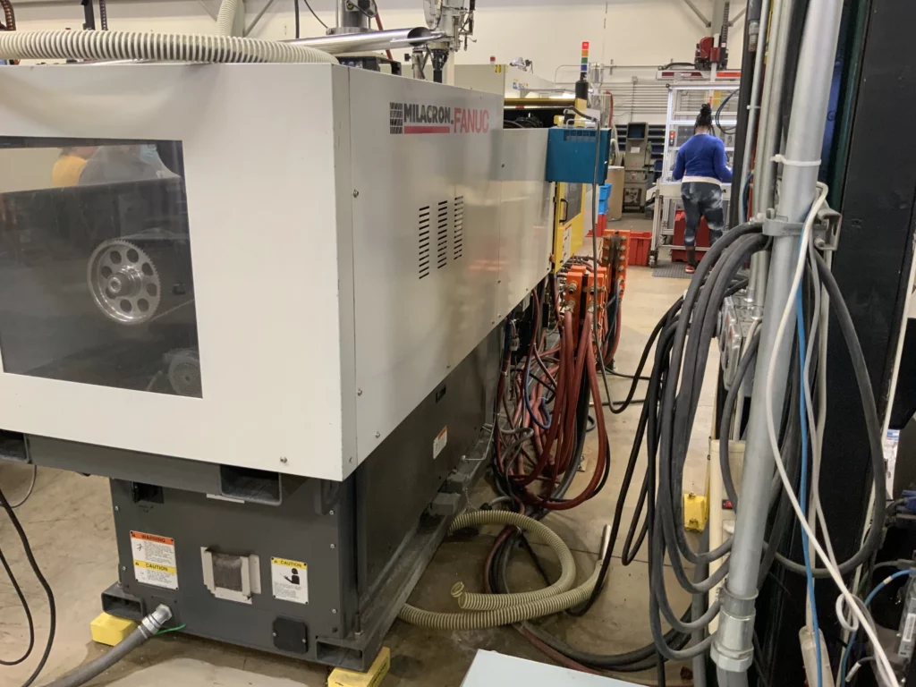 Used Cincinnati Milacron S-2000I-110B Injection Molding Machine For Sale