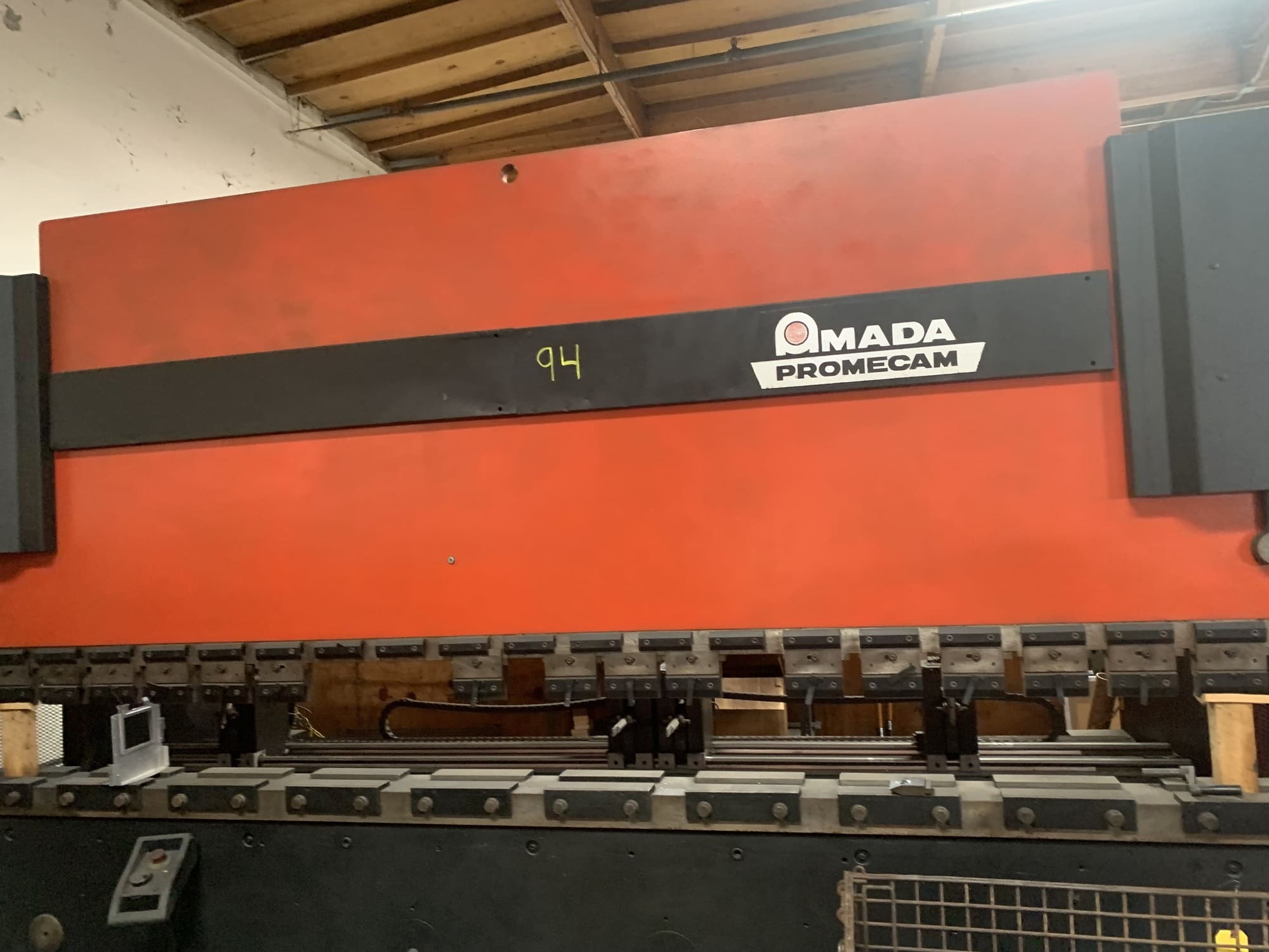 1995 Amada Promecam HFB-125-40