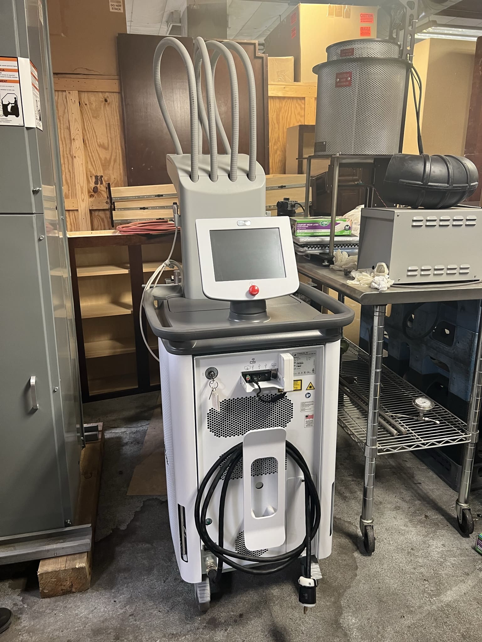 Used Cynosure Inc SculpSure 100/7026 - Medical Laser - 8070952