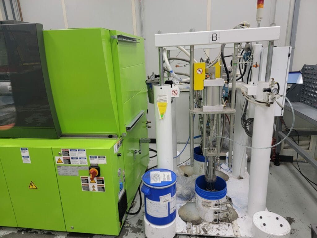 Used Engel VC 200/100 Injection Molding Machine For Sale