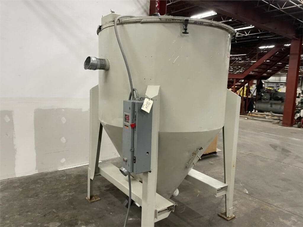 Used Vertical Blender 60" Plastic Auxiliary Equipment For Sale