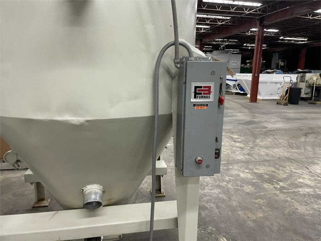 Used Vertical Blender 60" Plastic Auxiliary Equipment For Sale