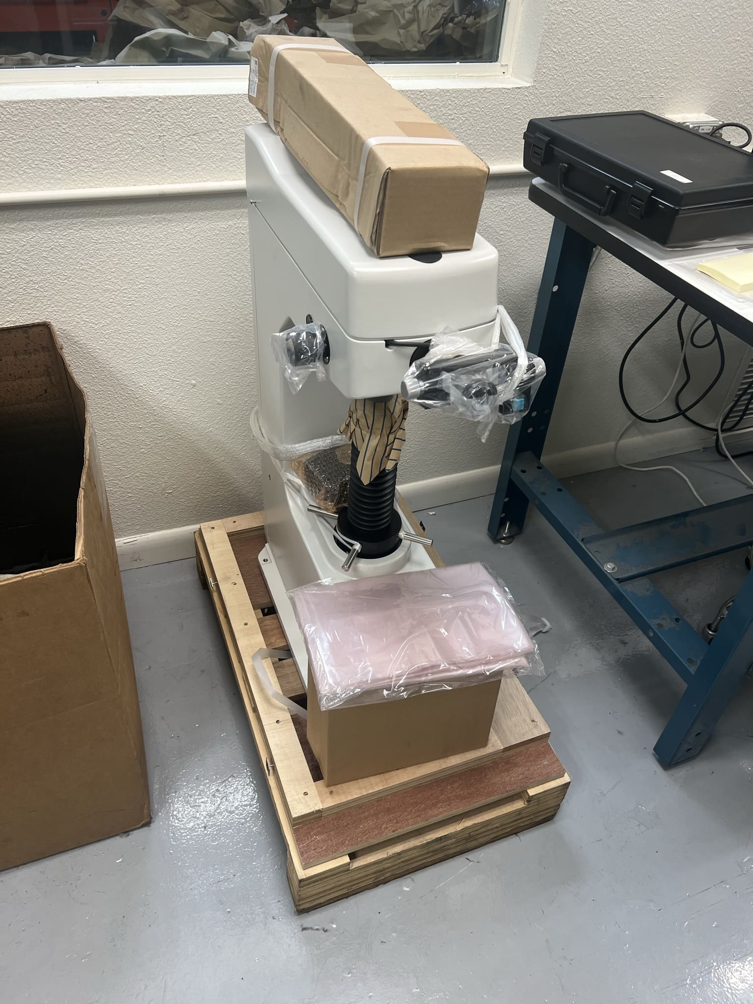 Mitutoyo 810-163A HV-112