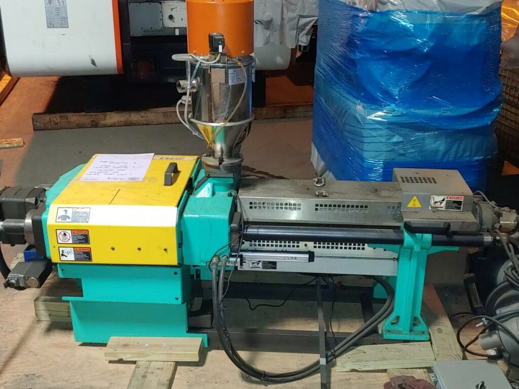 Used Arburg 570c 2000-800/350 Injection Molding Machine For Sale