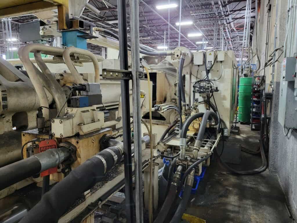 Used Cincinnati Milacron MH725-140 Injection Molding Machine For Sale